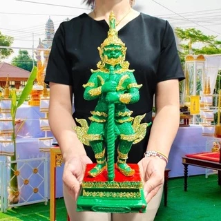 ท้าวเวสสุวรรณ วัดสุทัศน์ ขนาดตั้งบูชาสูง28ซม. ผ่านพิธีมังคลาภิเษก จากพระเกจิอาจารย์สวดภาณยักษ์ มีหลายสีให้เลือกบูชา