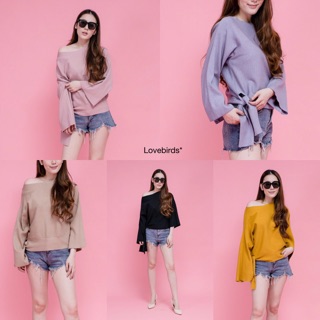 Soft knit blouse เสื้อไหมพรมปาดไหล่