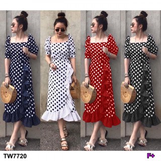 👗Pfashion [ส่งไว!!🚛] P7720 Dressเดรสรเปิดไหล่ลายจุด  Off-the-shoulder polka dot dress