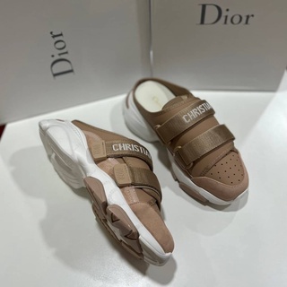 รองเท้า CHRISTIAN DIOR D-WANDER SLIP ON (shoe) มาเเล้ว สวยเกิน สวยเเบบเกินใคร งานสุดสลับเเท้💛