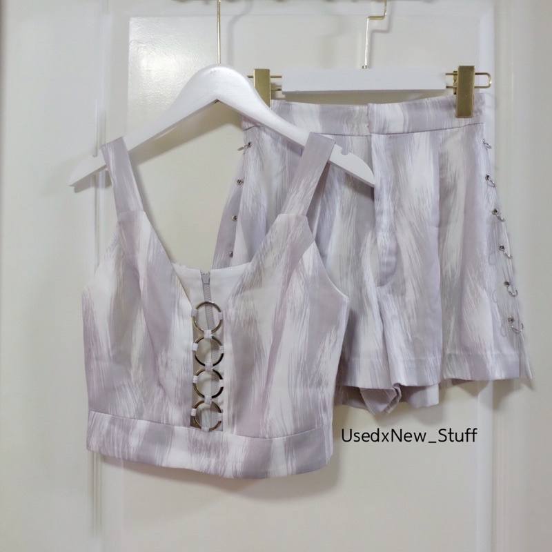 เสื้อ Milin brand - Go Glamping Collection