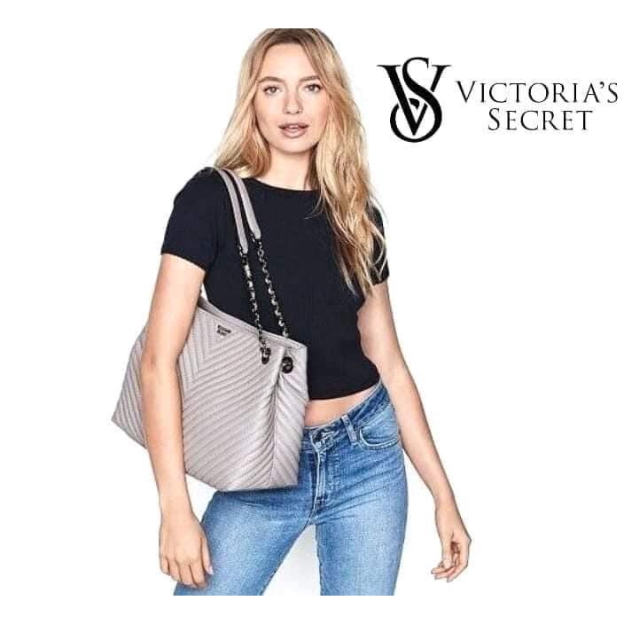 Victoria's Secret Pebble V-Quilt Shoulder Tote bag #พร้อมส่ง
