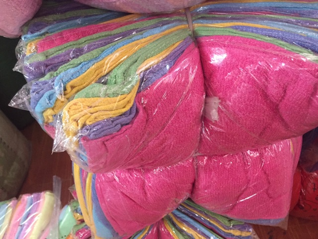 ผ้าเช็ดหน้าคอตต้อนคละสีพื้น ยกโหล12ผืน ขนาด12x12นิ้ว - รูปที่ 2