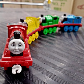 รถไฟเหล็ก Diecast Thomas and friends รถไฟโธมัส 12 ชิ้น 4 สี รถของเล่น รถไฟ