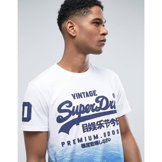 &gt;&gt;ของแท้💯&lt;&lt; Superdry T-Shirt with Graphic Print Size M