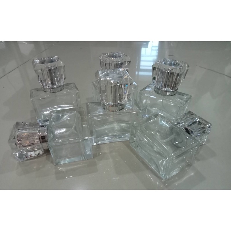 ขวดน้ำหอมสเปรย์ขวดเเก้วขนาด30ml