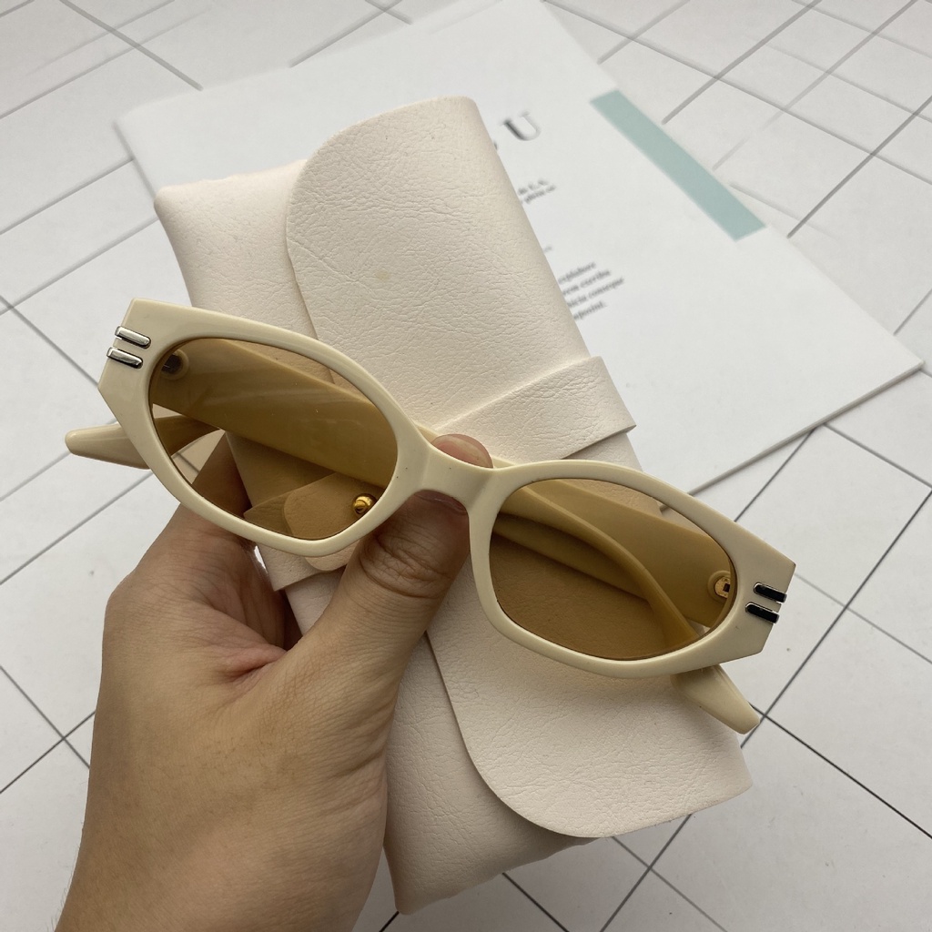Sunglasses 36 บาท แว่นตากันแดด ขนาดเล็ก สีดํา สไตล์วินเทจ สําหรับผู้หญิง และผู้ชาย 2022 Fashion Accessories