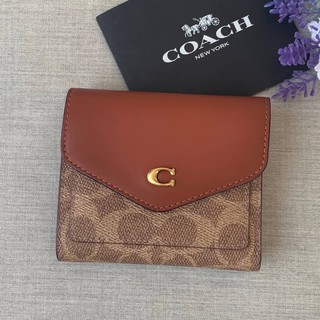 พร้อมส่งแท้💯 กระเป๋าสตางค์ Coach Small Wallet In Colorblock Signature Canvas c2329 ใบเล็ก งานshop 3พับงานช้อป