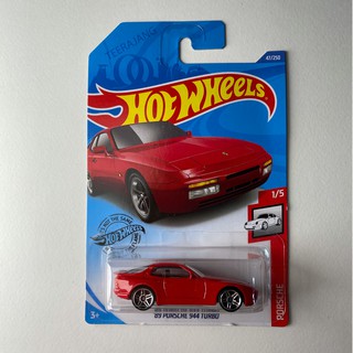 Hotwheels 89 Porsche 944 Turbo Red