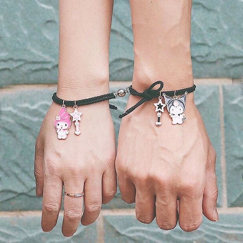 [พร้อมส่ง] Kuromi Melody สร้อยข้อมือคู่รัก มินิมอล จับคู่มิตรภาพ / เชือกถัก แม่เหล็กระยะทาง 2 ชิ้น