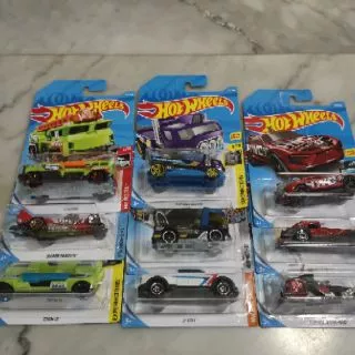 Hotwheels basic car 1คัน คันละ 45บาท ( ร้านจะคละแบบให้เพื่อไม่ให้สินค้าซ้ำกัน ) สินค้าเป็นของแท้