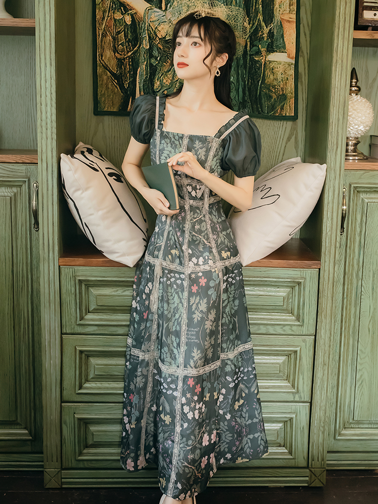 xiaozhainv คอเหลี่ยมเก๋ไก๋ สไตล์hepburn แขนพัฟพาเลซ อารมณ์กำมะหยี่ A253