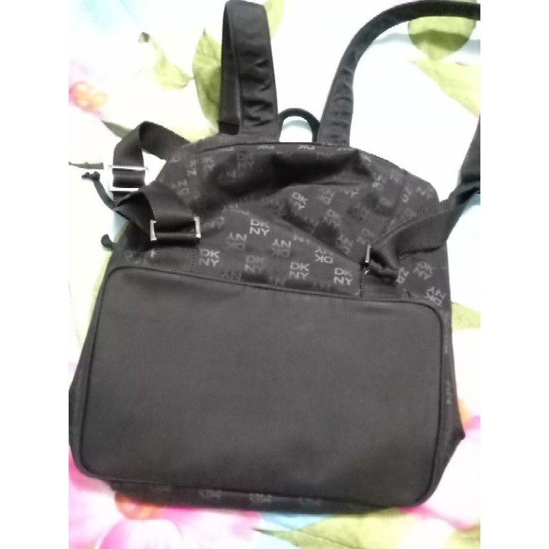 กระเป๋าเป้มือสองdknyแท้