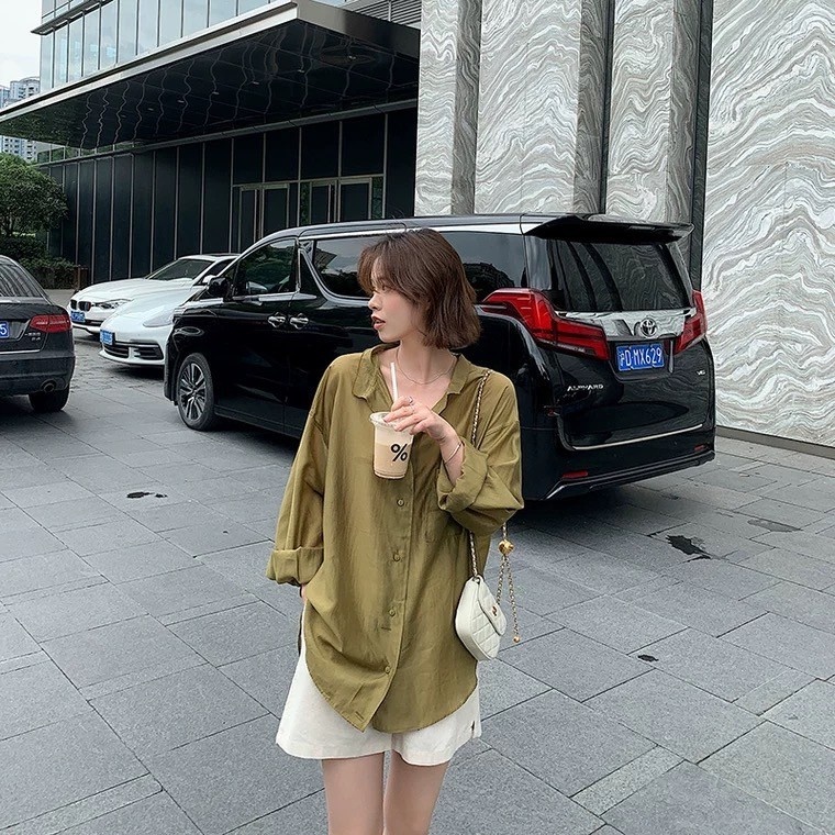 ❤️‍🔥SMD2858❤️‍🔥  เสื้อคลุมทรงเชิ้ตเเขนยาวสไตล์แฟชั่นเกาหลี มีกระดุม สีเทา/ สีขาว / สีเขียว ฟรีไซส์พร้อมส่ง - รูปที่ 4