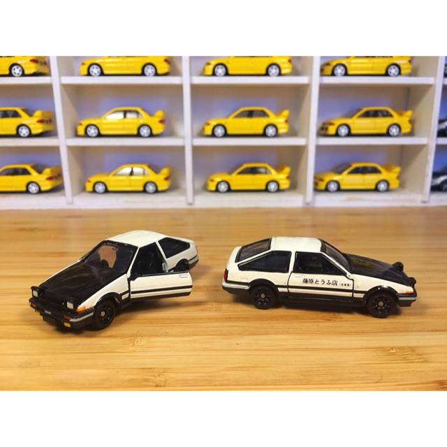Tomica - Toyota Sprinter Trueno AE86 ตัวรถมีพดนิดหน่อย
