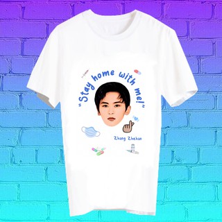 สั่งทำ เสื้อยืด Fanmade เสื้อแฟนเมด เสื้อยืดลายโควิด โควิด19 covid19 STAY HOME WITH ME BLK46 Zhang Zhehan จางเจ๋อฮั่น