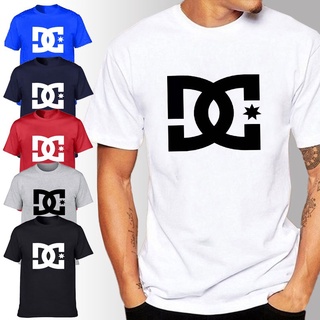 เสื้อยืดแขนสั้นผ้าฝ้ายพิมพ์ลายโลโก้ Dcshoecousa Dc แฟชั่นฤดูร้อนสําหรับผู้ชาย