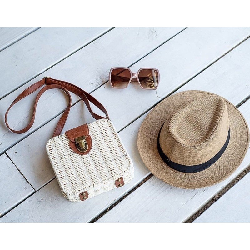 390บาท กระเป๋าสาน สะพายข้าง ทรงสวย 390บาท 💯‼️