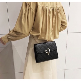 กระเป๋าสะพายข้าง ชนชอปCk ‼️ 179฿ น่ารักมาก ถูกสุดในshopee
