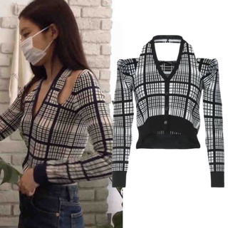 Blackpink Jennie เสื้อคาร์ดิแกนแขนยาว คอวี เปิดไหล่ ผ้าถัก ลายสก๊อต สีดํา สําหรับผู้หญิง