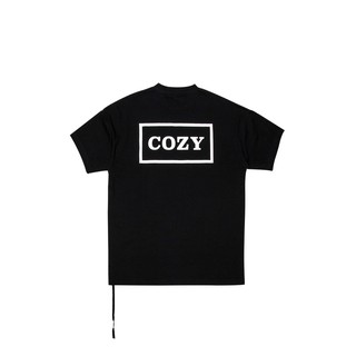 TEAM COZY รุ่นCOZY CORNER  สีBLACK  TCT1MD06-18  (แบรนด์ทีมโคซี่) เสื้อยืดคอกลม SEEK