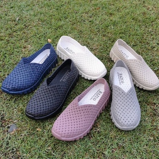 รองเท้าสลิปออนลายสาน BAZUO รองเท้าคัชชูยาง ลายสาน สู้ฝน มาใหม่ ใส่นิ่มๆ 6สี แผ่นรองเท้าถอดออกมาซักได้ค่ะ พร้อมส่งทุกวัน