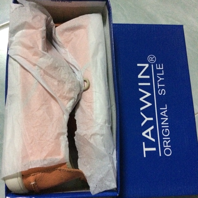 รองเท้าหนัง ยี่ห้อ TAWIN มือ 1