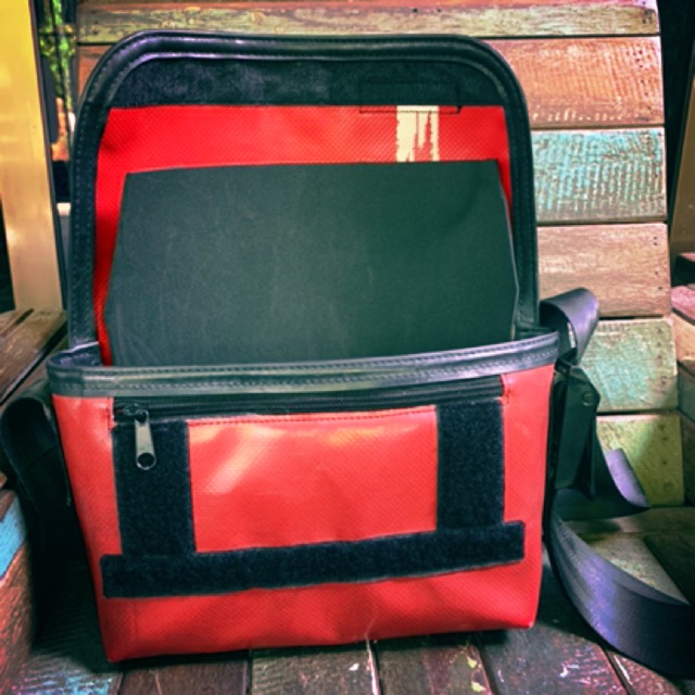 ดันทรงกระเป๋า freitag hawaii -jamie