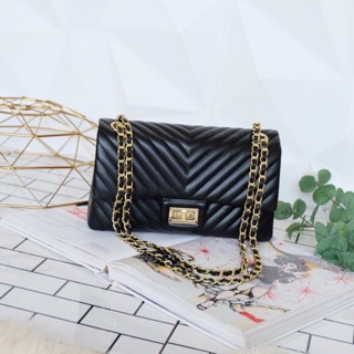 KEEP รุ่น KEEP shoulder chevron  chain handbag สวย หรู