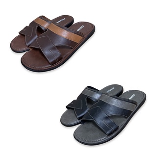 FREEWOOD SANDALS รองเท้าแตะแบบสวม รุ่น 33-228  สีดำ / สีน้ำตาล (BLACK / BROWN)