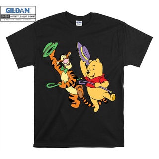 เสื้อยืดผ้าฝ้ายพรีเมี่ยม เสื้อยืด พิมพ์ลาย Winnie The Pooh Tigger Bear Friend สําหรับผู้ชาย และผู้หญิง