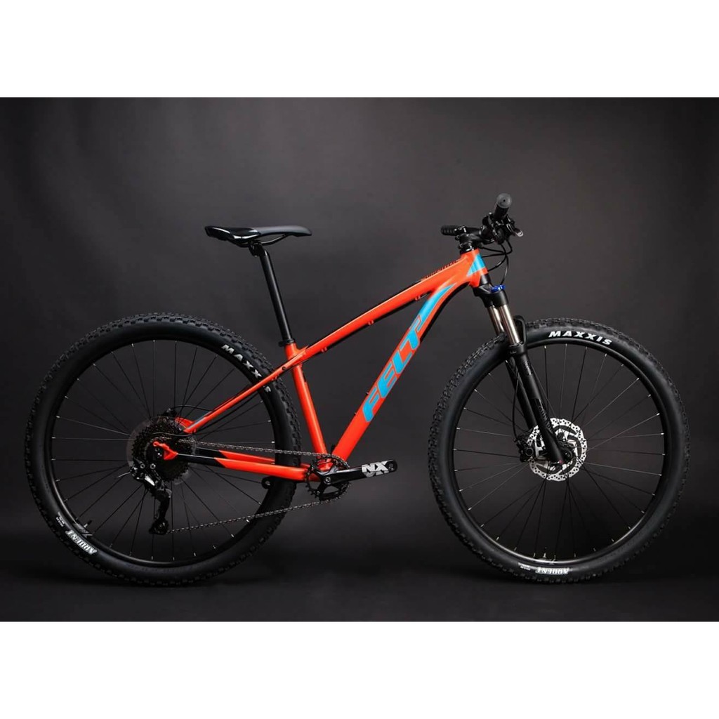 (ลดล้างสต๊อก) จักรยานเสือภูเขา เฟลส์ส Felt Bicycle Dispatch 9 / 60 ล้อ 29 นิ้ว สีส้ม size 14 16 18 นิ้ว