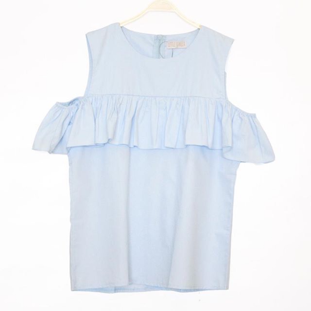 RUFFLES TOP / TOP WITH RUFFLES / CHILDRENS TOP / GIRL BLOUSE / ON PRODUCT