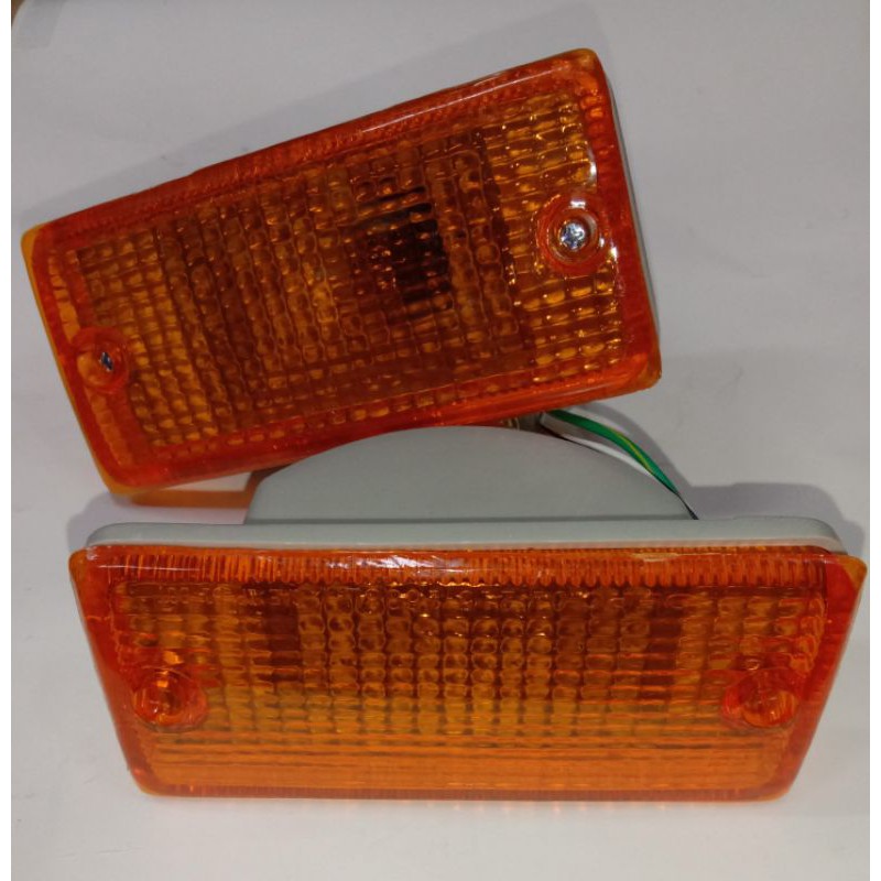 DATSUN 130Y, C22 1999" B11 1982"ON BUMPER LAMP (NSB04A-4032A)-1PAIR