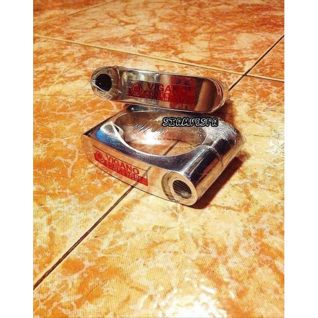 ปะกับกระจกตรงรุ่นvespa58,59-64,gs1-2 vigano