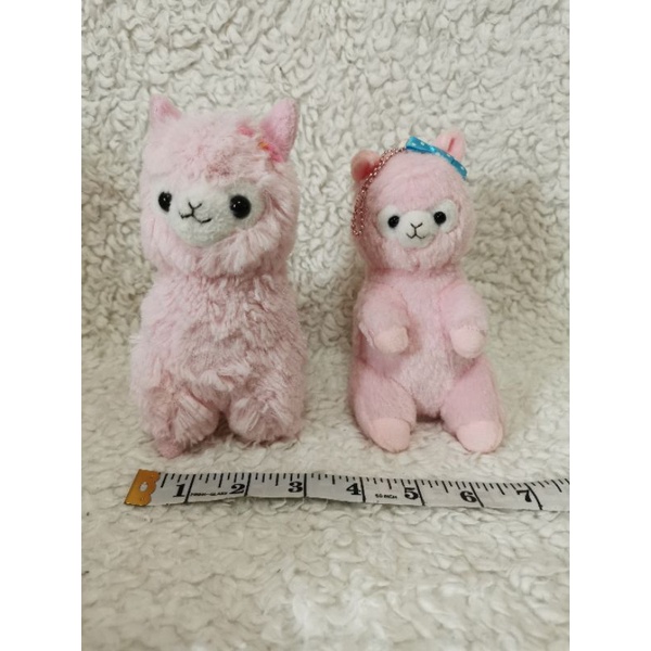 พวงกุญแจ​ตุ๊กตาอัลปาก้า อะมิวซ์ อมูส /Alpaca AMUSE 🇯🇵 ป้าย Alpacasso Amuse©📐ขนาดความสูง 17 ซม. จากหูถึงเท้า