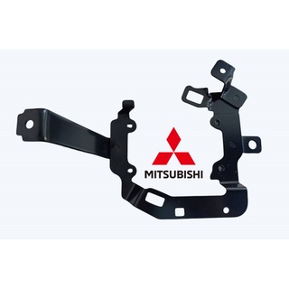 ‍🚀 ใหม่ แท้ MITSUBISHI 🏳️‍🌈8321A268  T - ขายึดไฟตัดหมอกหน้า ขวา  ไทรทัน   KA4,KA5,KB4,KB8