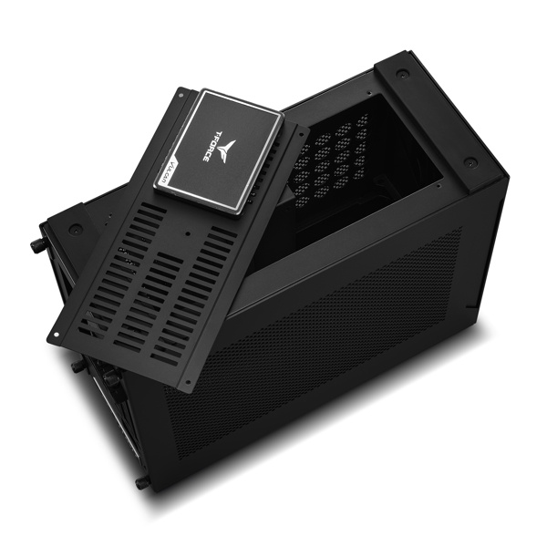 LIAN LI A4H2O Mini-ITX Case Silver  Black With PCIe Riser 4.0