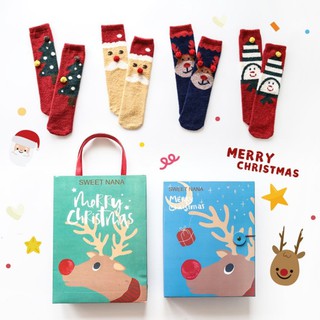 Christmas Gift Box เป็นเซตกล่อง+ถุงกระดาษ ในกล่องบรรจุถุงเท้า4คู่