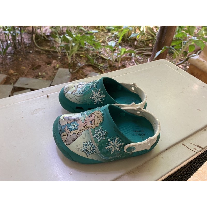 crocs kid size c10 มีไฟ