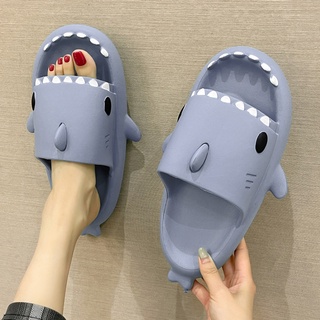 Fshoes ฉลามอ่ะชอบงับคุณ แต่ผมอ่ะชอบคุณงับ🐳รองเท้าแตะลายน่ารักสีสันสดใส นิ่มใส่สบายมากๆนะ สาวๆห้ามพลาดเลย💜