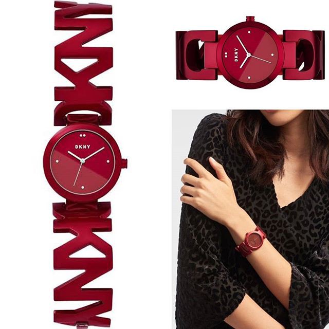 ใหม่พร้อมส่ง แท้จากอเมริกาพร้อมกล่องแท้ นาฬิกาสตรีDKNY Woman's City Link Stainless Steel Bangle Bracelet Watch/ Red