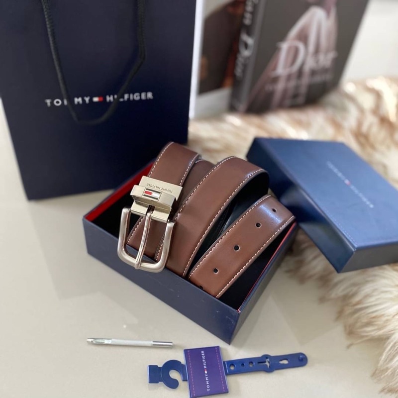 Tommy Hilfiger เข็มขัดหนังผู้ชาย สลับใช้ได้2ด้านค่ะ สีดำและน้ำตาล