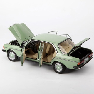 Norev 1/18 Benz 200 1982 โมเดลรถยนต์ MB Benz โลหะผสม สีเขียวอ่อน