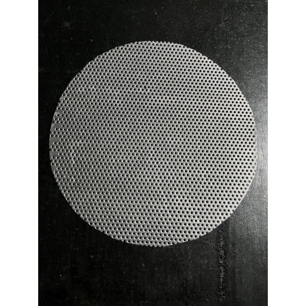 แผ่นตะแกรงสแตนเลส304ขนาดรู1มมหนา0.6มมตัดกลม4