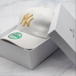 NY หมวก New york yankees New Collection
ใหม่ล่าสุด ป้ายครบ เทียบเท่าแท้ 1:1 hi-end