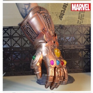 มือทานอส avengers