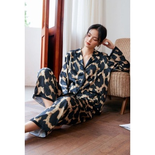 ชุดนอน Savanna leopard pajamas (premium silk satin)