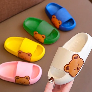 รองเท้าแตะเด็ก ตัวหมีน่ารัก รองเท้าลำลองเด็ก ยางนิ่ม ใส่สบาย มีกันลื่น แฟชั่นเด็กสไตล์เกาหลี (มีของพร้อมส่งในไทย)