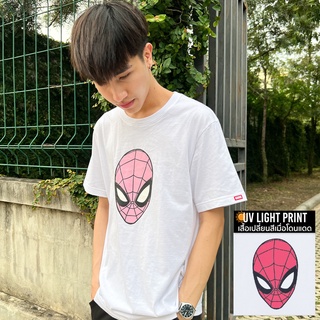 Marvel Men Spider-man UV Sensitive T-Shirt เสื้อสไปรเดอร์แมนเทคนิคสียูวีเปลี่ยนสีเมื่อโดนแดด สินค้าลิขสิทธ์แท้100% characters studio